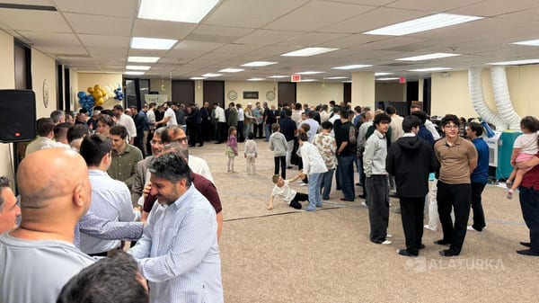 Houston Ramazan Bayramı kutlamalarında Türk toplumu Diyanet Camii'nde (TARF) buluştu.