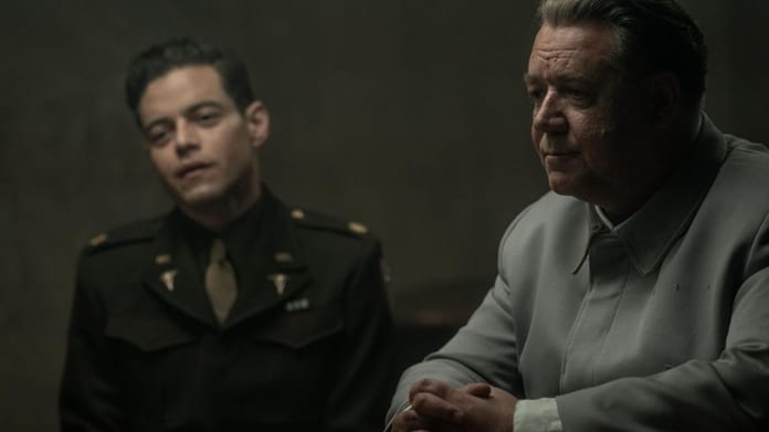 Rami Malek Dr Douglas Kelley ve Russell Crowe Hermann Göring sorgu sahnesi