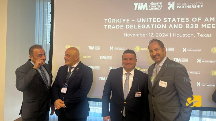 Houston'da d&uuml;zenlenen T&uuml;rkiye-Houston İhracat&ccedil;ılar Forumu, T&uuml;rk ve Amerikalı iş insanlarını bir araya getirerek yeni ticaret ve yatırım fırsatlarını değerlendirdi.