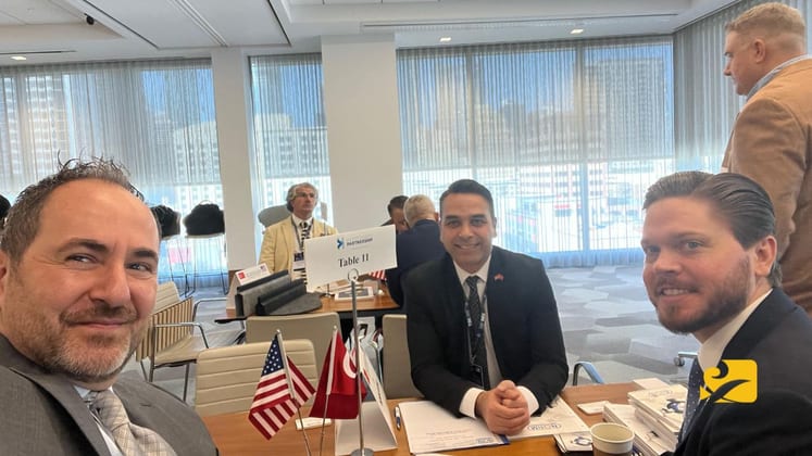 Houston'da d&uuml;zenlenen T&uuml;rkiye-Houston İhracat&ccedil;ılar Forumu, T&uuml;rk ve Amerikalı iş insanlarını bir araya getirerek yeni ticaret ve yatırım fırsatlarını değerlendirdi.