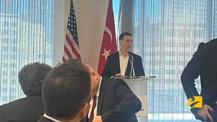 Houston'da d&uuml;zenlenen T&uuml;rkiye-Houston İhracat&ccedil;ılar Forumu, T&uuml;rk ve Amerikalı iş insanlarını bir araya getirerek yeni ticaret ve yatırım fırsatlarını değerlendirdi.