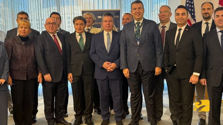 Houston'da d&uuml;zenlenen T&uuml;rkiye-Houston İhracat&ccedil;ılar Forumu, T&uuml;rk ve Amerikalı iş insanlarını bir araya getirerek yeni ticaret ve yatırım fırsatlarını değerlendirdi.