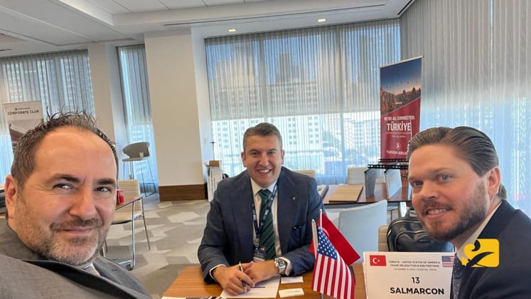 Houston'da d&uuml;zenlenen T&uuml;rkiye-Houston İhracat&ccedil;ılar Forumu, T&uuml;rk ve Amerikalı iş insanlarını bir araya getirerek yeni ticaret ve yatırım fırsatlarını değerlendirdi.